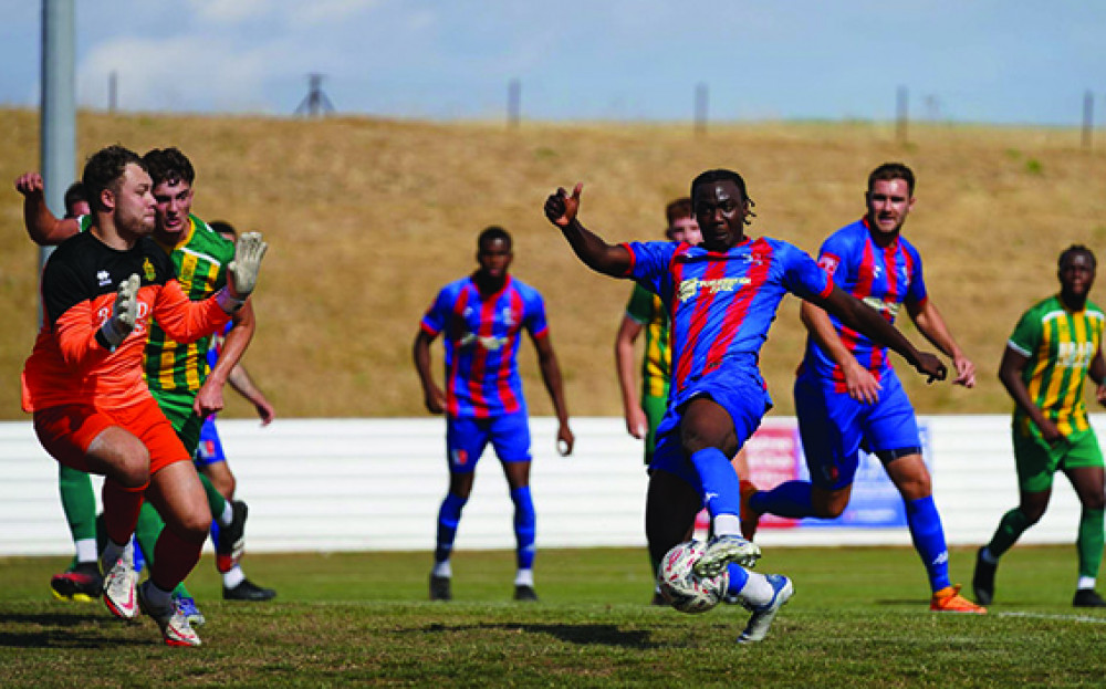 Kamani McFarlane grabs Maldon's second. Picture by Roy Warner