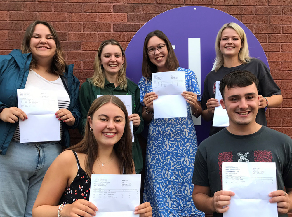 Honiton Community College pupils with their results (Credit: HCC)