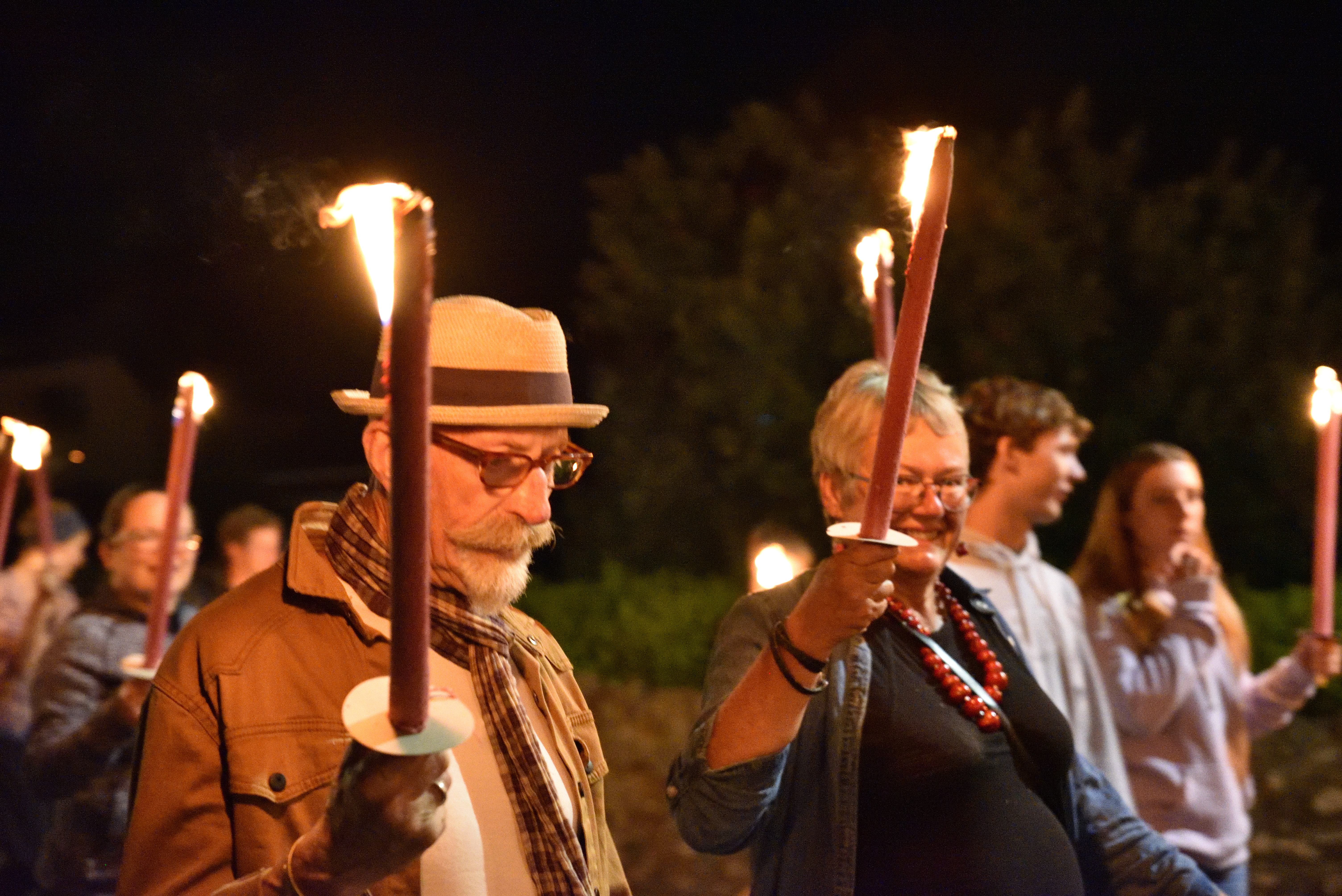 Bridport torchlight procession (Image: Tim Russ)