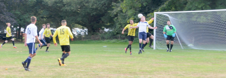 Woolverstone close to an equaliser (Picture credit: Nub News)