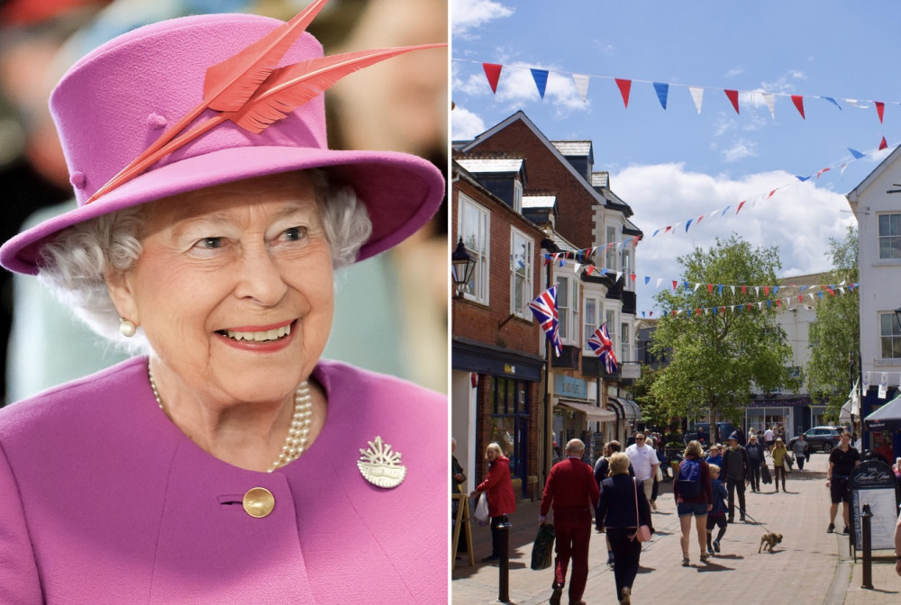 L: Queen Elizabeth II (By Original: Joel Rouse/ Ministry of Defence, OGL 3, https://commons.wikimedia.org/w/index.php?curid=65165563). R: Old Fore Street, Sidmouth during the Platinum Jubilee (Nub News/ Will Goddard)