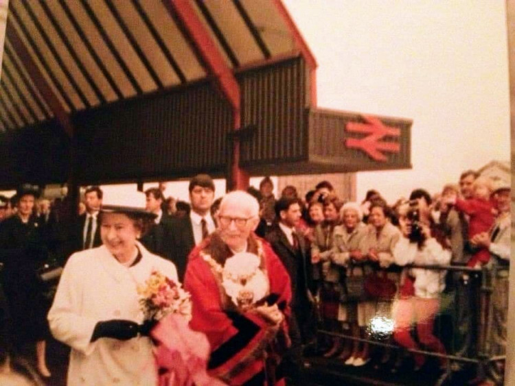 queen visits stockport