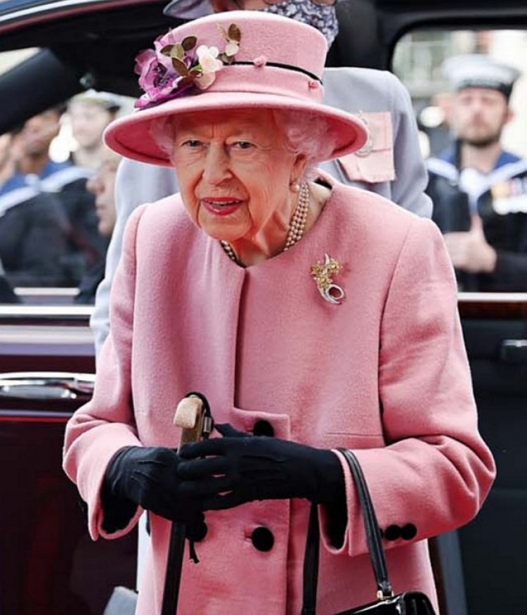 queen visits stockport