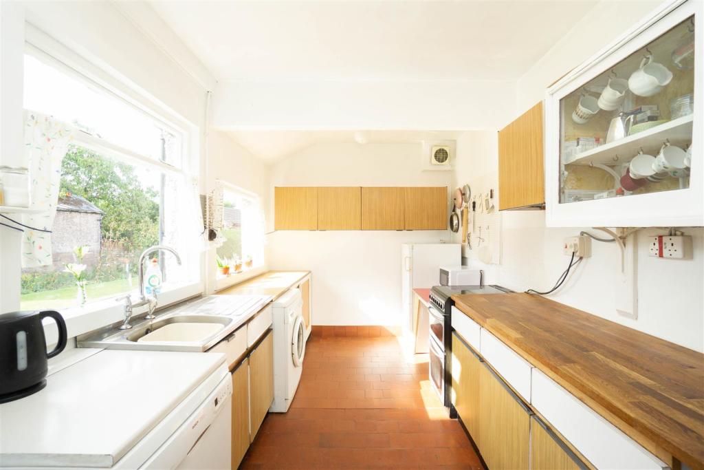 Property of the Week: this six bedroom home on Pensby Road, Thingwall Property of the Week: this six bedroom home on Pensby Road, Thingwall