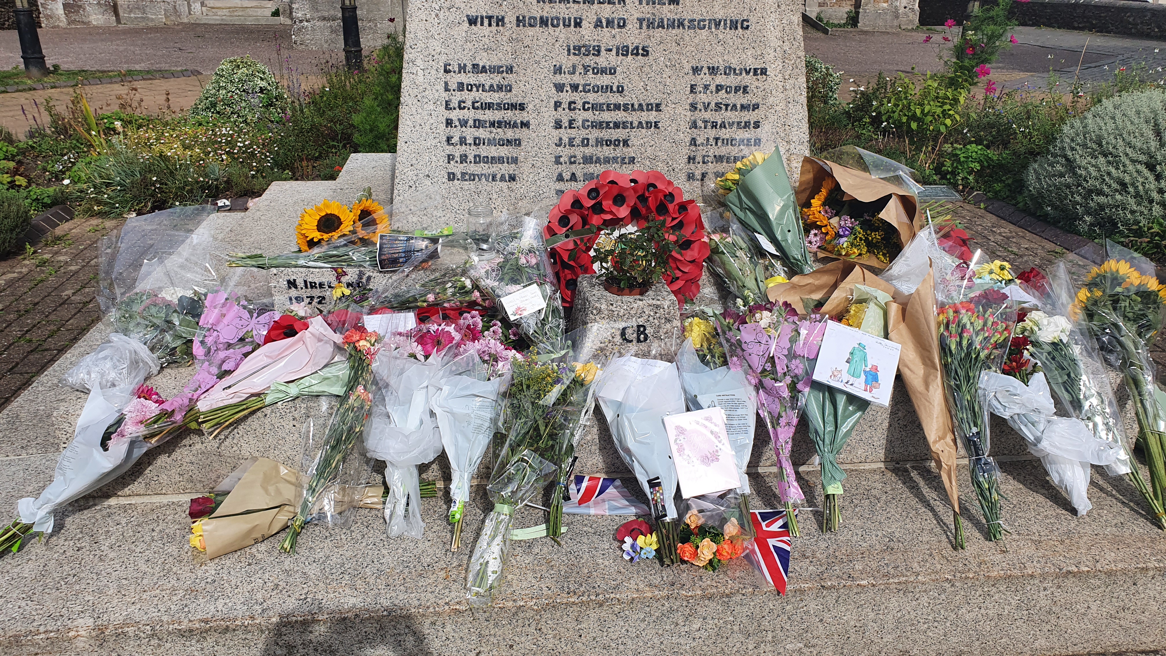 Flowers and messages 