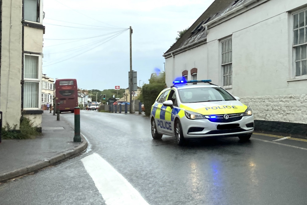 Police road closure in Starcross (Nub News/ Will Goddard)