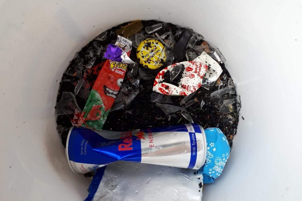This is an example of the litter Di is collecting daily (image courtesy of Di Smith)