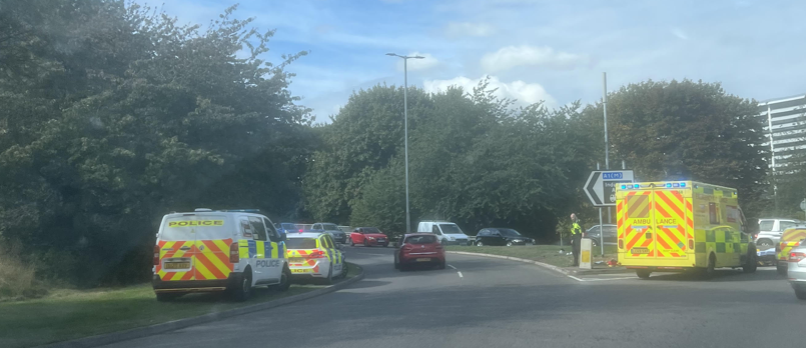 The incident at Six Hills Way roundabout in Stevenage. CREDIT: @HitchinNubNews 