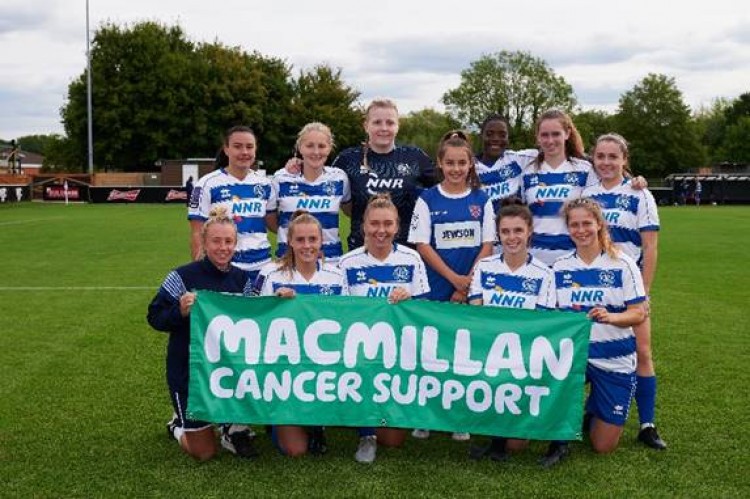 Back row, L to R: Gabby Bishop, Alice Curr, Katie McLean, Niamh, Kasha Petit, Amelia Cutler, Nicole Leys.  Front row, L to R: Laura Hennessy, Ellie Searle, Georgie Lewin, Ellen Wardlaw & Emilia Parsons. Photo: Macmillan Cancer Support