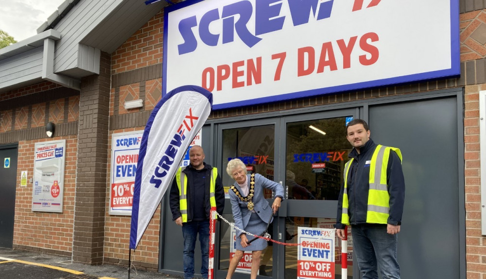 The store is located just off the Mountbatten Way roundabout where the old Aldi used to be, on CW12 1DI,. (Image - Screwfix)