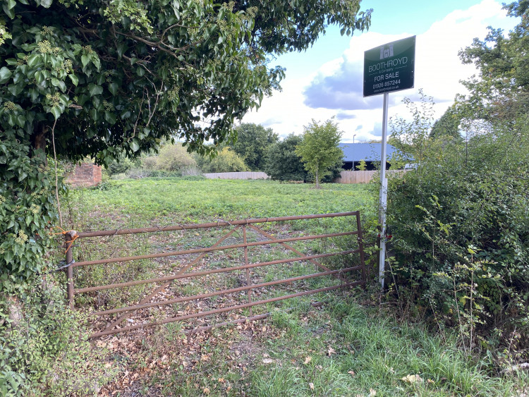 The Red Lane plot of land has planning permission for a five-bed house and garage (image by James Smith)