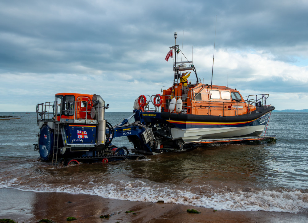 Exmouth RNLI Lifeboat in action (John Thorogood/ RNLI)