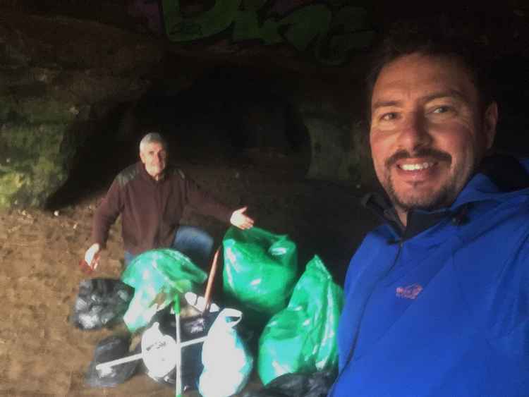 Tim and William with all their rubbish bags collected. Image: Tim Kynaston