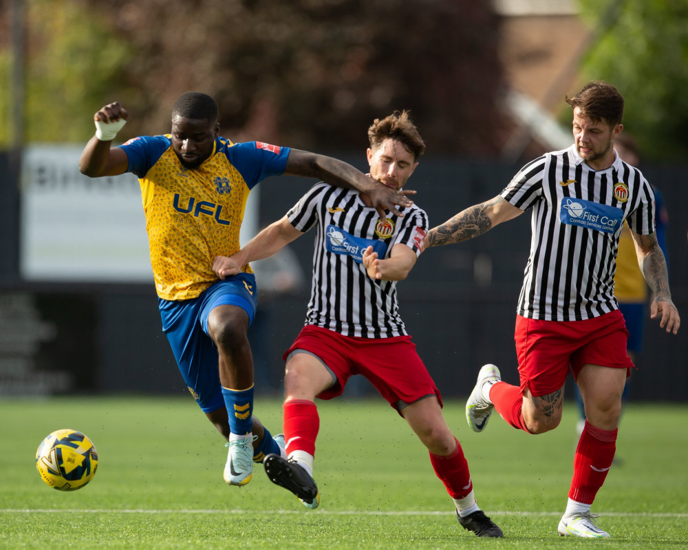 Swifts found themselves stretched by Hashtag's attack. Picture by Nashyphoto. 