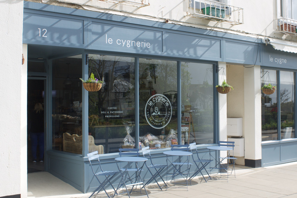 Le Cygnerie, The Strand, Dawlish (Nub News/ Will Goddard)