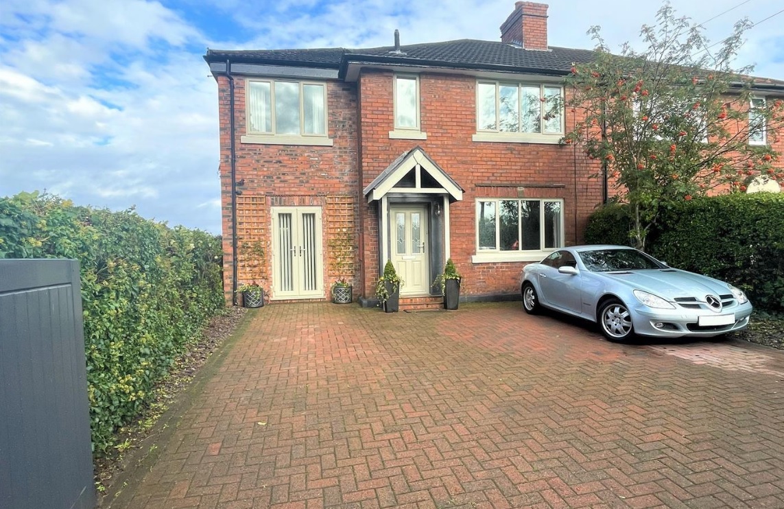 Today, we profile a stunning home on Giantswood Lane in Congleton.