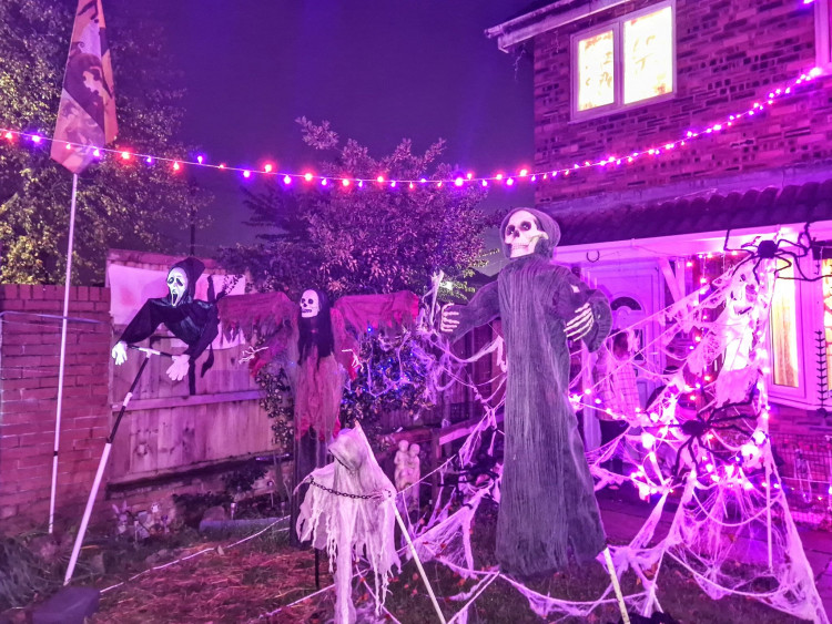 Crewe Mum Creates Huge Halloween Garden Display Attracting Visitors Across Cheshire Local News 