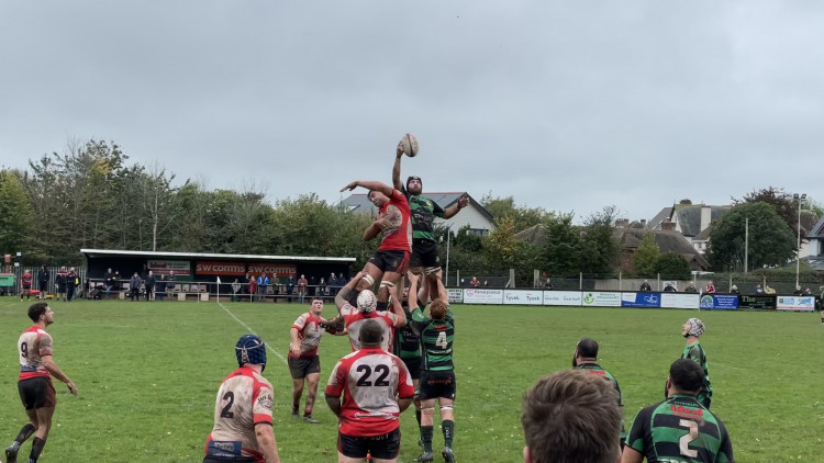 Withycombe RFC line-out (Adam Curtis) Withycombe RFC line-out (Adam Curtis)