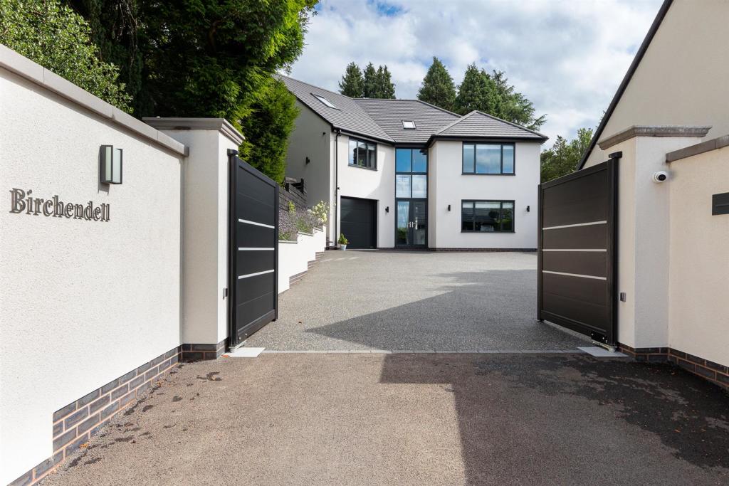 This week's listing is a four bedroom detached house at Birchall Lane. This week's listing is a four bedroom detached house at Birchall Lane.