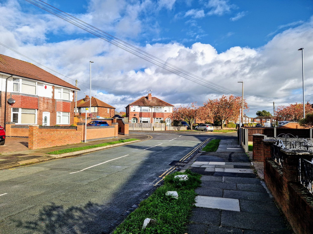 The incident on Woodside Avenue, Wistaston - happened at 5:01pm yesterday - November 3 (Ryan Parker).