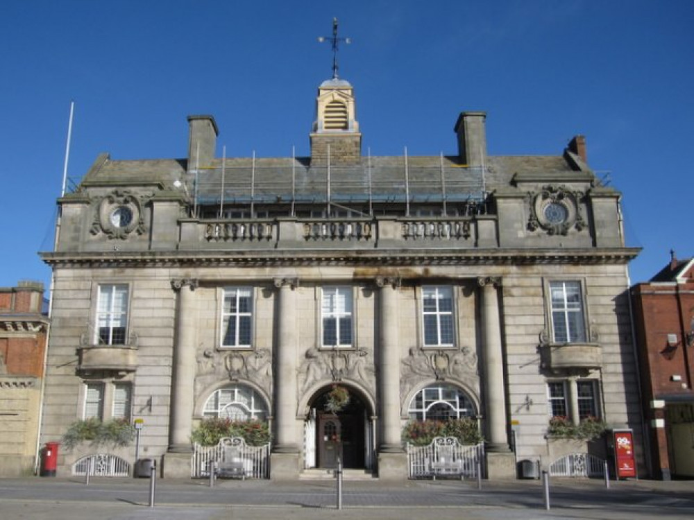 Cheshire East Council often hold Southern Planning Committee meetings at Crewe Municipal Builidings, Earle Street (Wikimedia Commons).