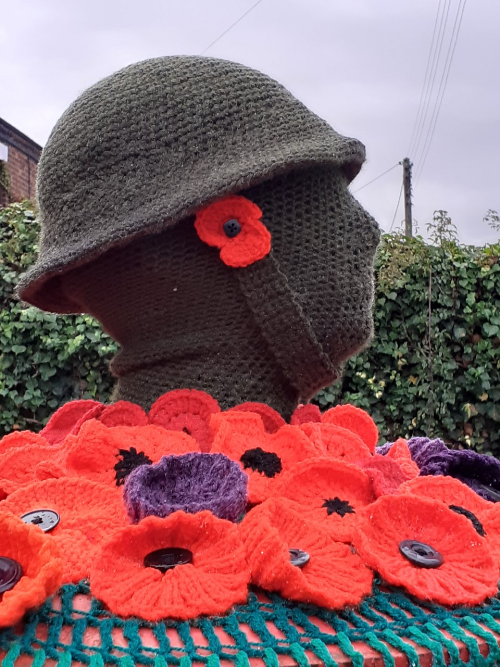 The wonderful display on the post box in Sandbach Road, Rode Heath. 