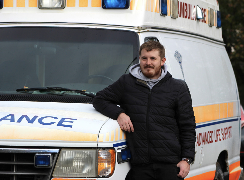 Ben Dykstra is restoring, refurbishing and resupplying this ambulance so it can help save lives in Ukraine. Can you help cover the costs? (Image - Alexander Greensmith / Macclesfield Nub News)