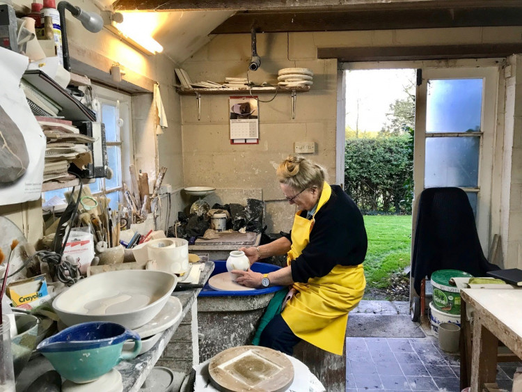 Peninsula potter Usch Spettigue at work (Picture: Sophie Holloway)