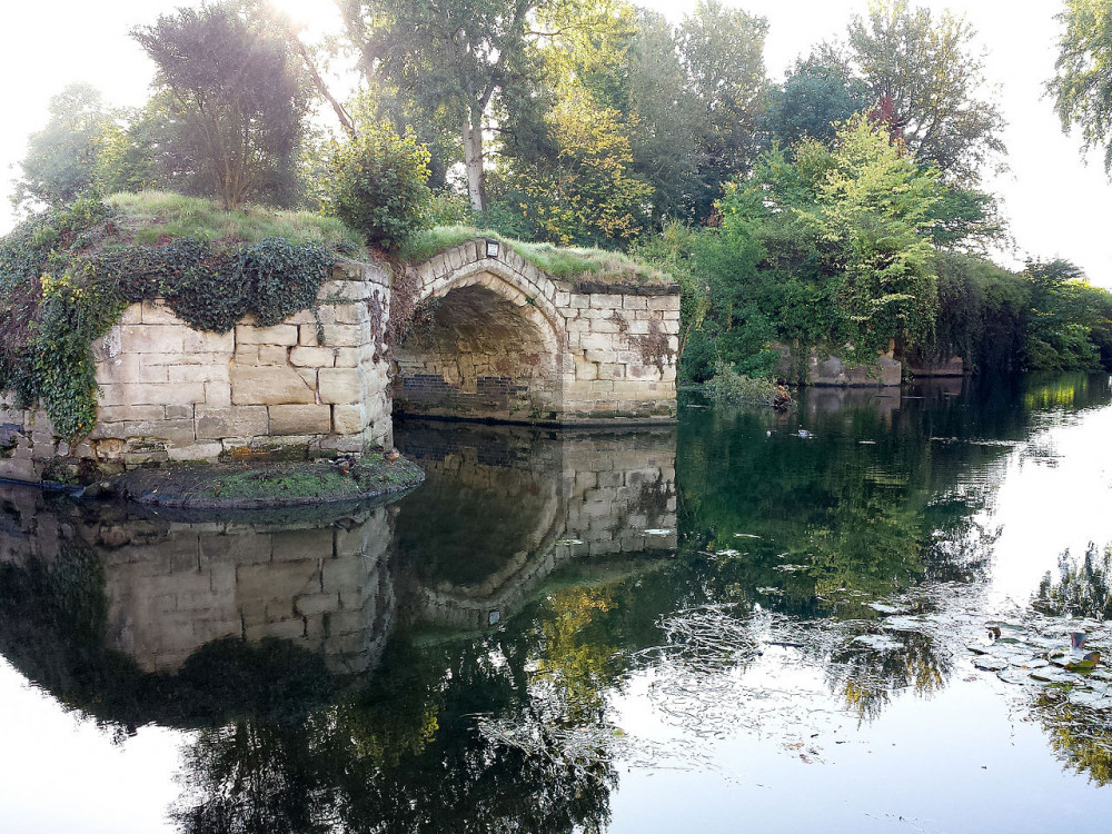 The Remains of Old Castle Bridge in Warwick have been included in the updated risk register