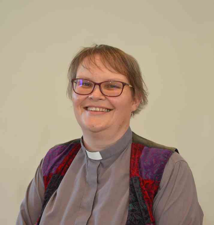 Rev Anne Sardeson. Rev Anne Sardeson.