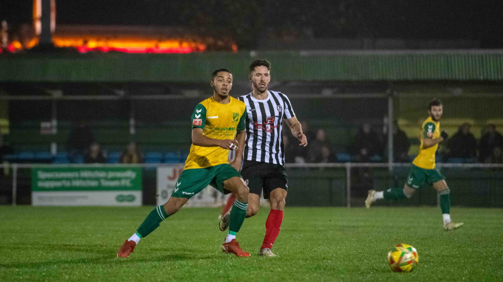 Monday Night Football: Hitchin Town 2-2 Coalville: Report by Pipeman, photographs by Peter Else