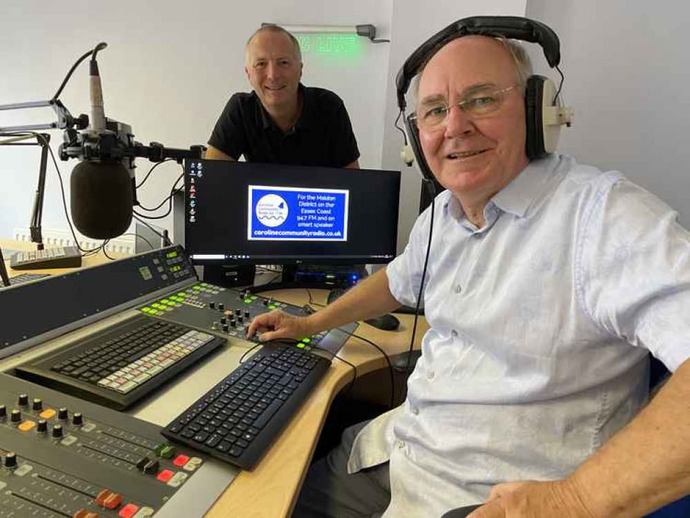 Presenters Graham Bannerman (left) and Ray Clark