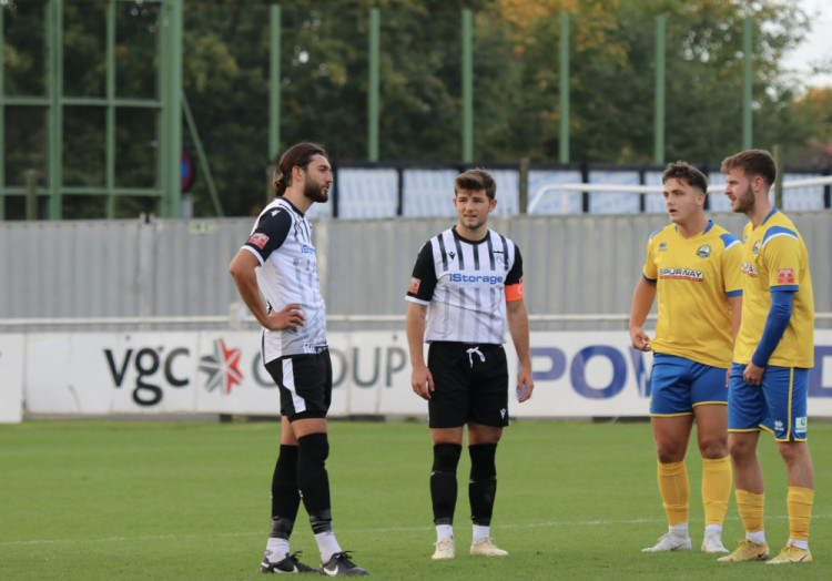 Hanwell Town have won one of their last eight as Slough Town inflicted another defeat on them. Photo: Hanwell Town.