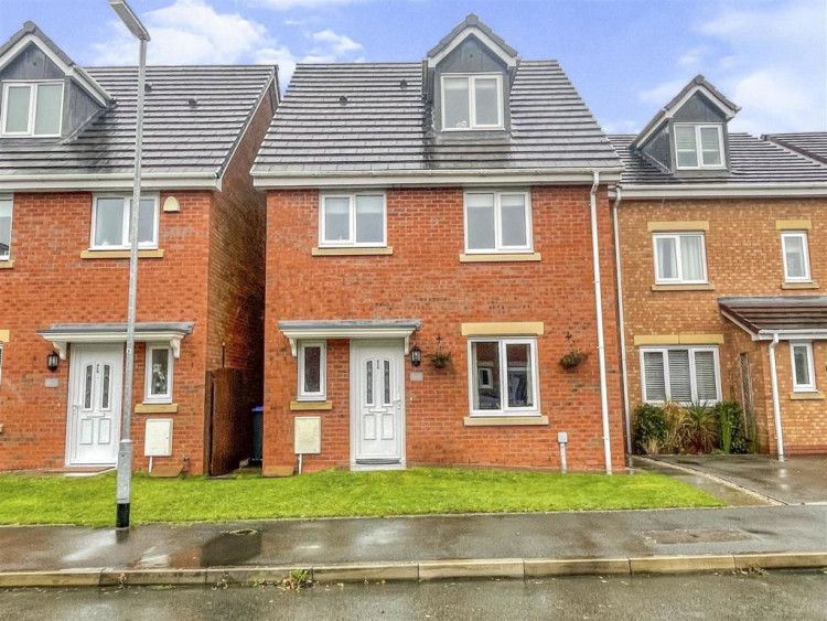 This week's listing is a four bedroom detached house at Clover Grove, Leek.