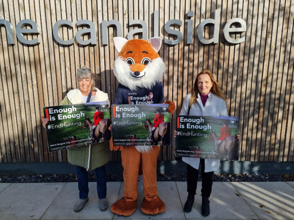 Pip Donovan And Alyson Rogers Outside The Canalside In Bridgwater League Against Cruel Sports + Action Against Foxhunting 241122