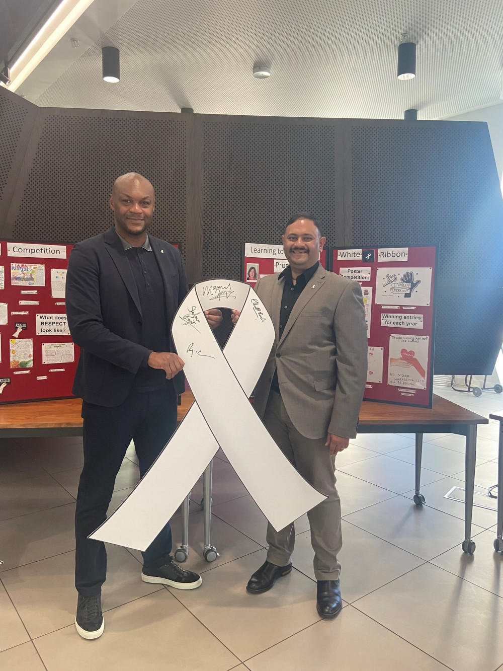 Marcus Gayle with Hounslow Council Leader, Cllr Shantanu Rajawat