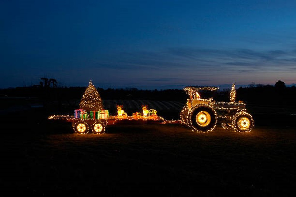 The December 13 Tractor Run will raise money for The Warwickshire Federation of Young Farmers’ Clubs and Molly Ollys