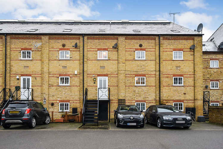 The property is situated in the exclusive and gated Saltcote Maltings