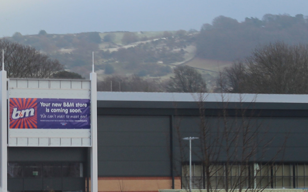 The new B&M is set to open in the Barracks Mill Retail Park in 2023. (Image - Alexander Greensmith / Macclesfield Nub News) 