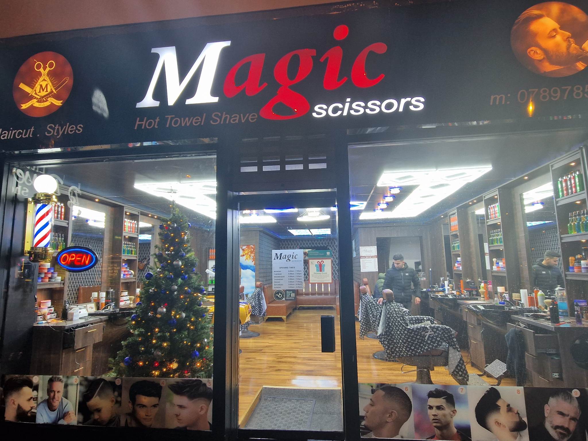 Magic Scissors, Market Street (Ryan Parker).