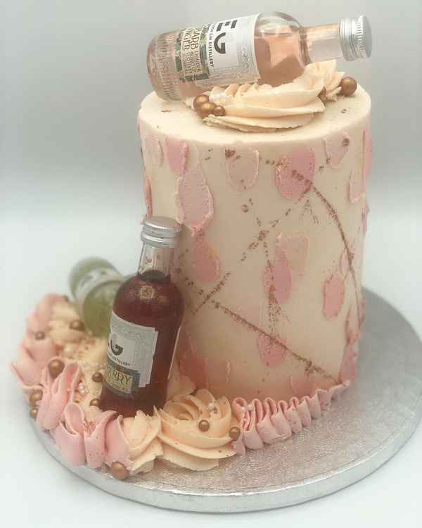 Katrina's latest 18th birthday cake creation - her favourite to date!