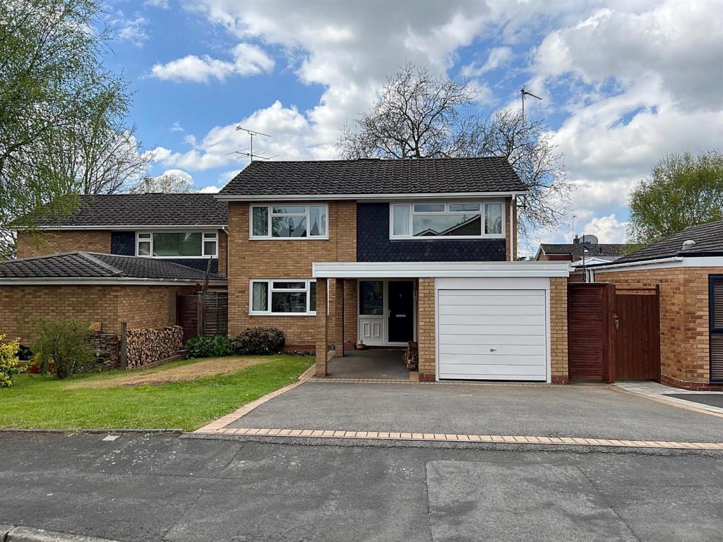 This week we have looked at a four-bedroom detached home on Fernhill Close courtesy of Julie Philpot Residential