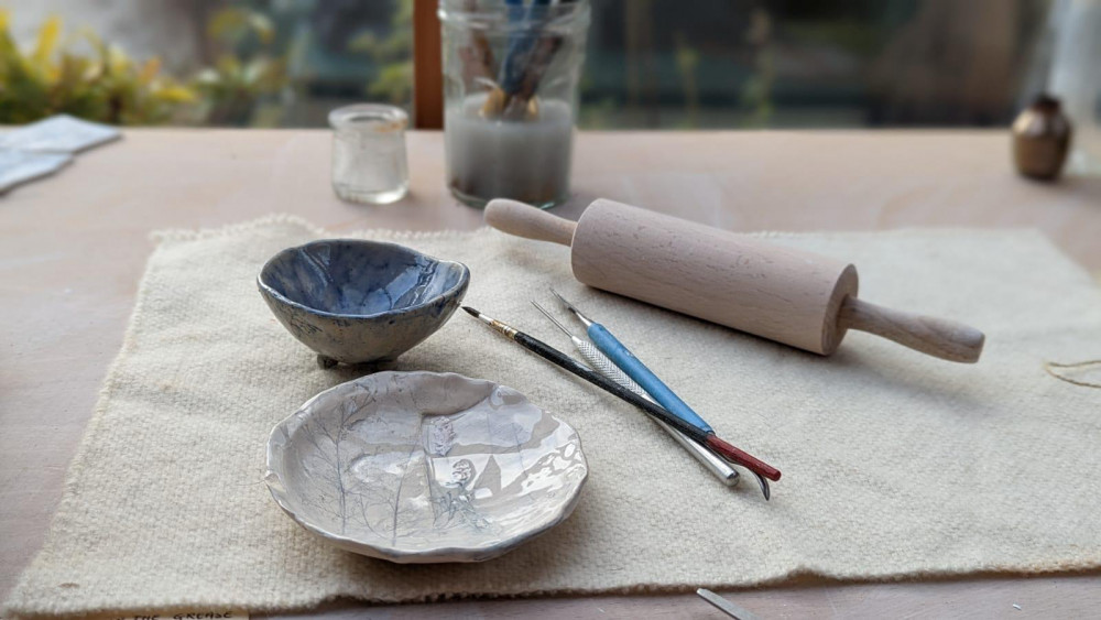 In this fun crafting session with professional ceramist and experienced teacher Jesse Crowther, you will be taught various coiling and pinching techniques to create your own ceramic pots.