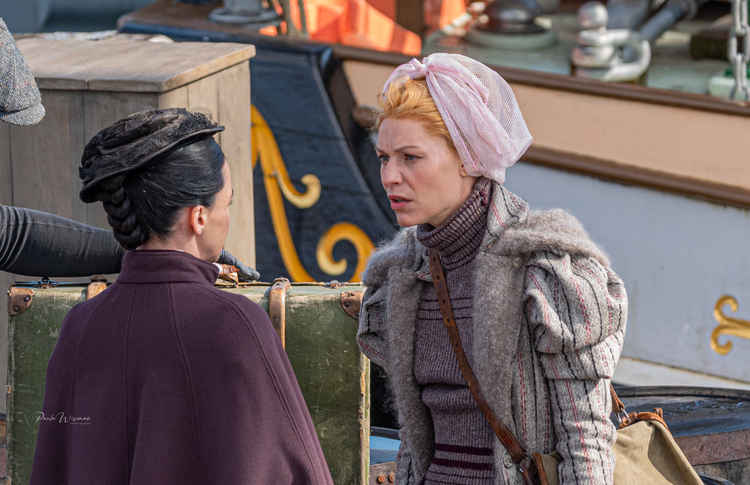 Claire Danes as Cora during the filming yesterday (Thursday, 25 March) Credit: Paula Wiseman