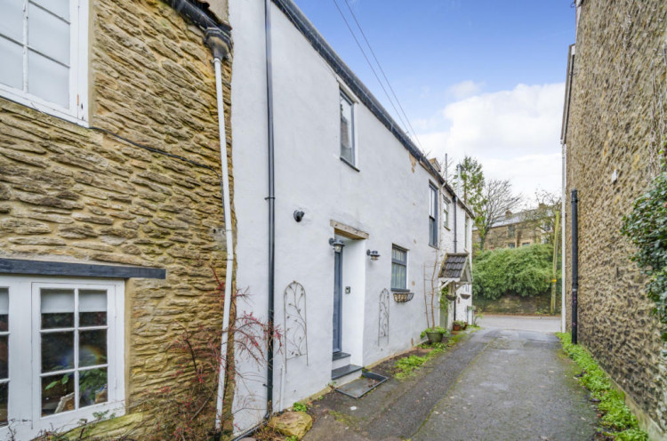 Four bedroomed cottage charm in Frome 