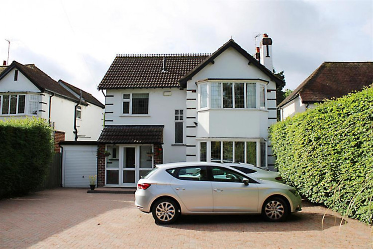 This week we have looked at a four-bedroom detached house on Glasshouse Lane currently on the market for £775,000