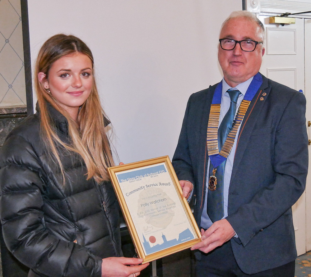 Polly receiving her award from Lions President Kev Gladding (image courtesy of Rutland Lions). 