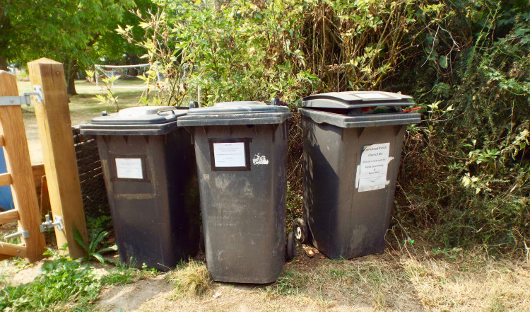 Garden waste bin fees to increase Garden waste bin fees to increase