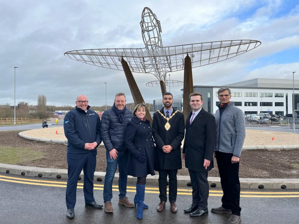 (L-R) Eddie Lundon from Balfour Beatty, Gareth Higgins from KMF, Cllr Abi Brown, Lord Mayor Cllr Faisal Hussain, Cllr Daniel Jellyman and sculpture designer Suhail Shaikh.