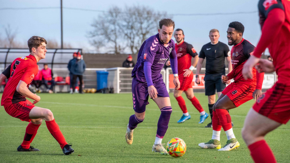 Mickleover 1-2 Hitchin Town: Match Report by Pipeman at Station Road, photographs by Peter Else